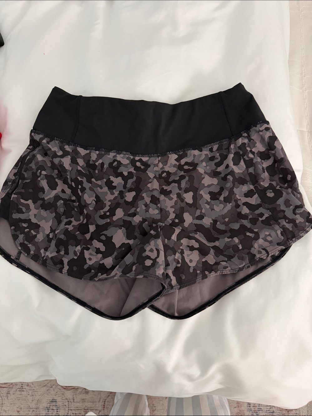 Athleta Women's Black Gray Camo Running Shorts